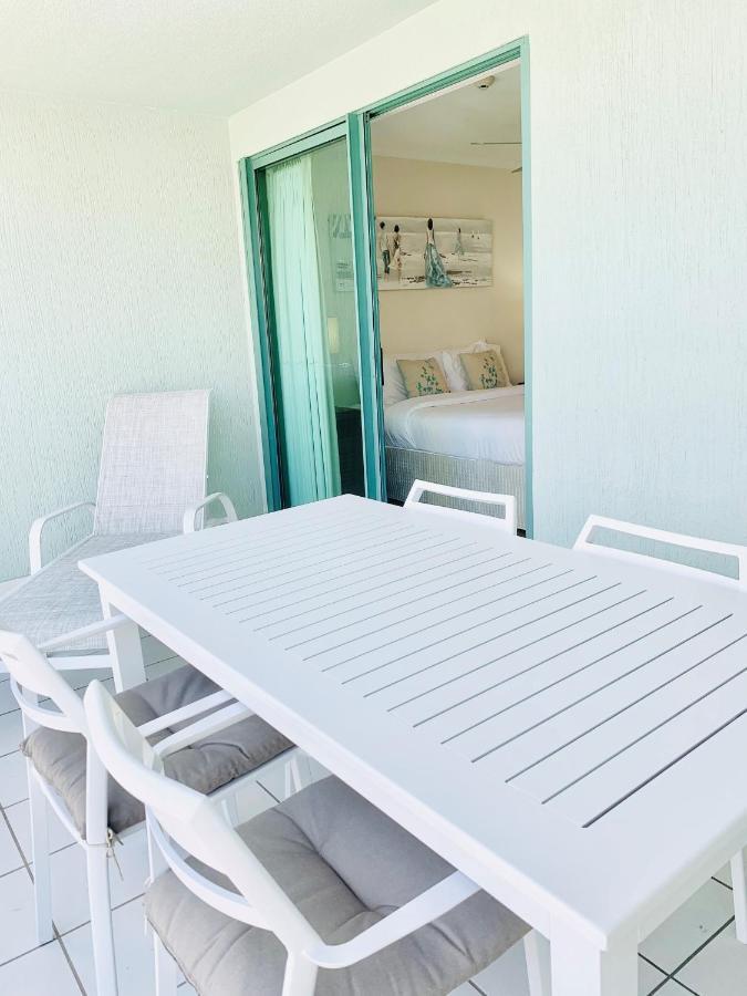 סרפרז פרדייז Emerald Sands Holiday Apartments מראה חיצוני תמונה