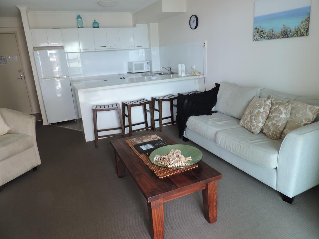 סרפרז פרדייז Emerald Sands Holiday Apartments מראה חיצוני תמונה