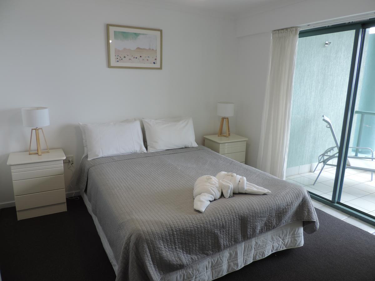 סרפרז פרדייז Emerald Sands Holiday Apartments מראה חיצוני תמונה