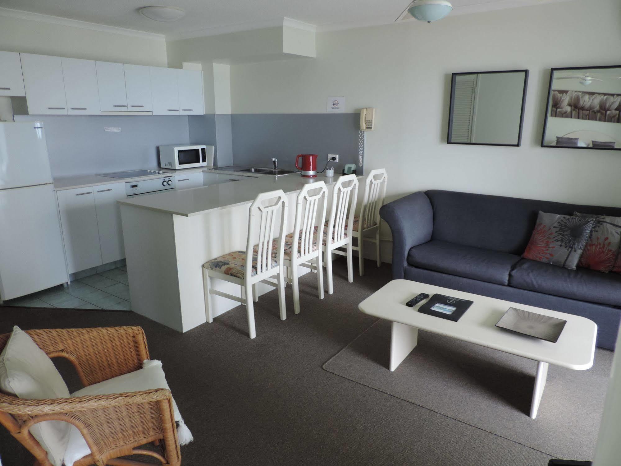 סרפרז פרדייז Emerald Sands Holiday Apartments מראה חיצוני תמונה