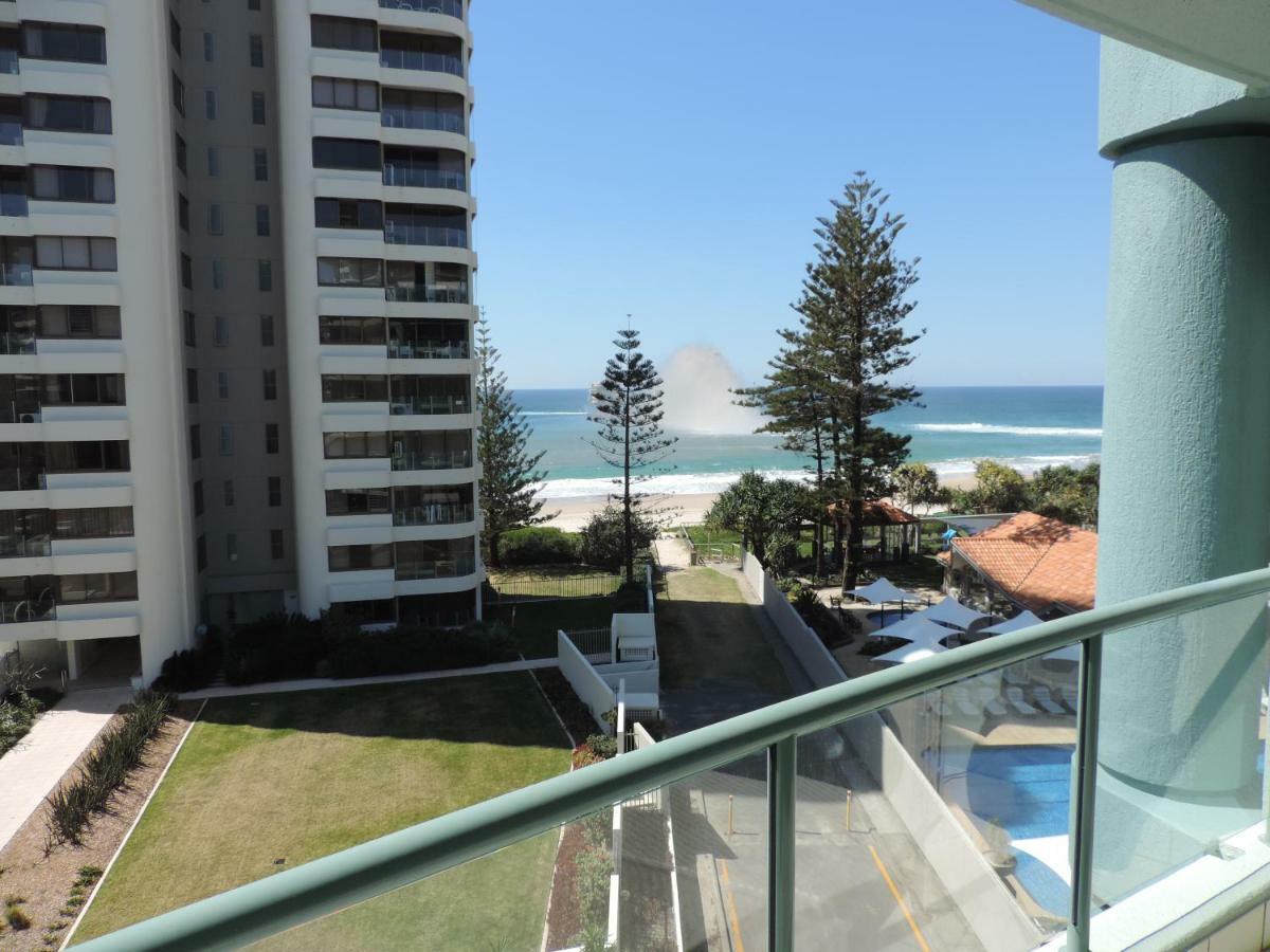סרפרז פרדייז Emerald Sands Holiday Apartments מראה חיצוני תמונה